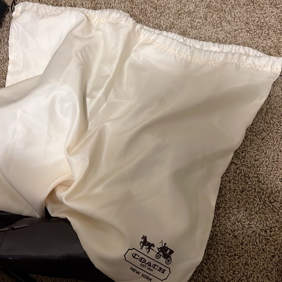 Coach purple purse with dust bag - Picture 12 of 12